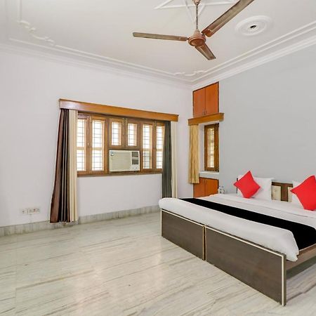 Super Oyo Capital O Heritage House Colonelganj Exterior photo