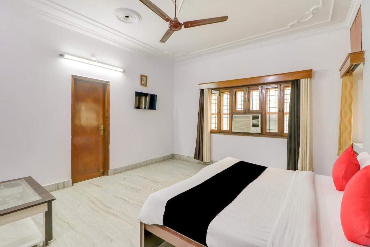 Super Oyo Capital O Heritage House Colonelganj Exterior photo